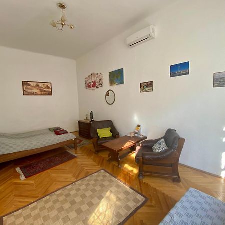 Astoria Apartamento Budapeste Exterior foto