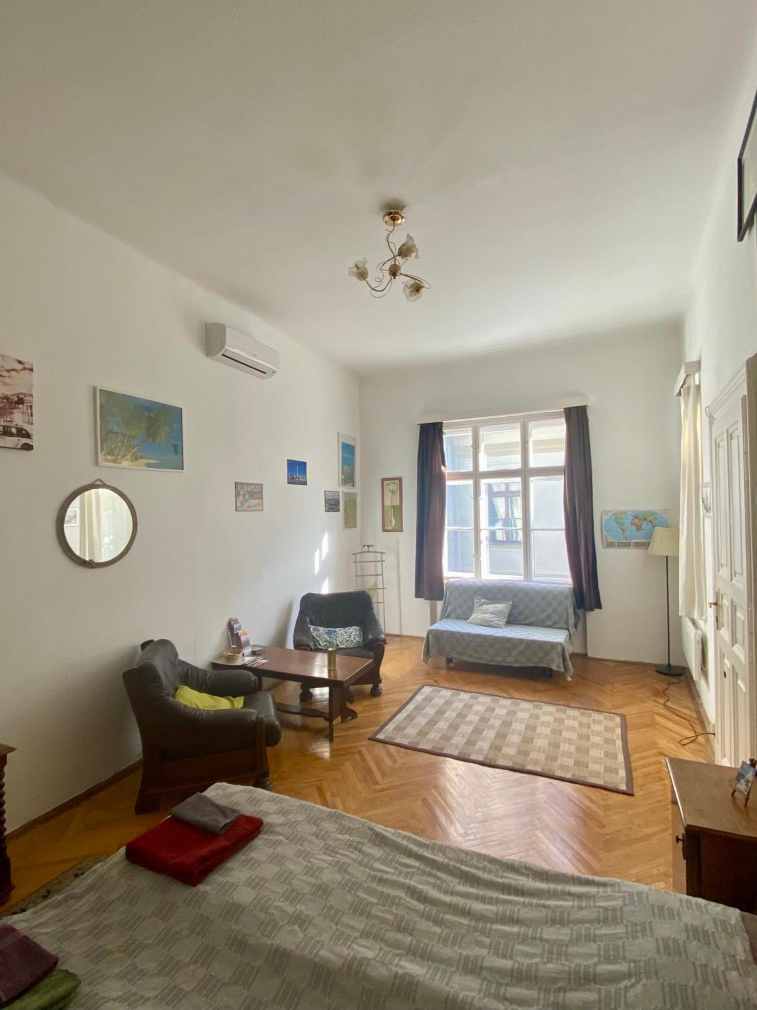 Astoria Apartamento Budapeste Exterior foto