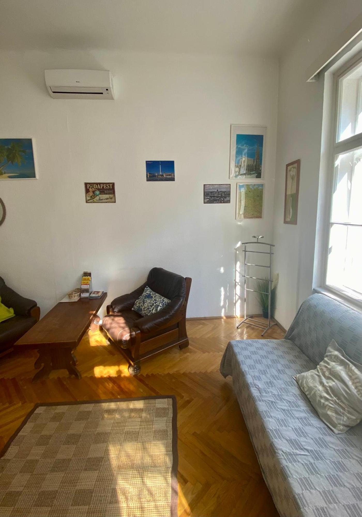 Astoria Apartamento Budapeste Exterior foto